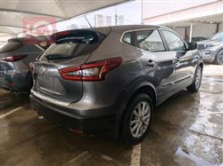 نيسان قاشقاي